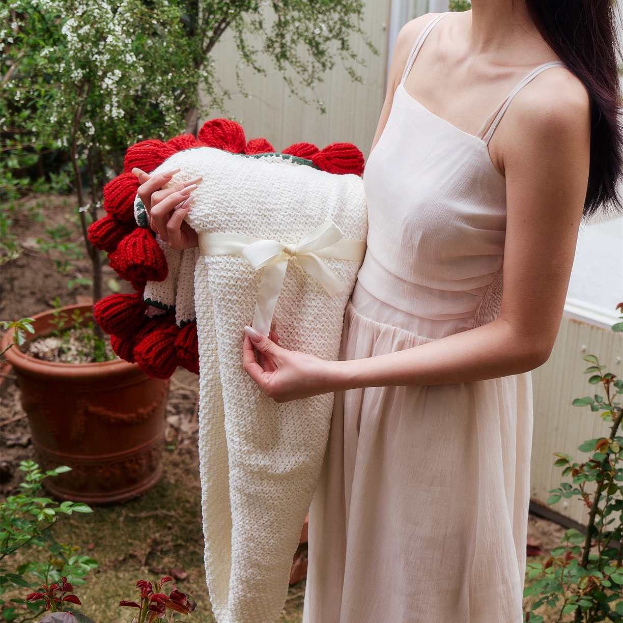 91家纺网 家纺一手货源 找家纺 暖绵绵家纺 2025春夏新款玫瑰花束毯多功能盖毯花束毯子 玫瑰花毯子毛毯毯子-桑薇 桑薇-红色