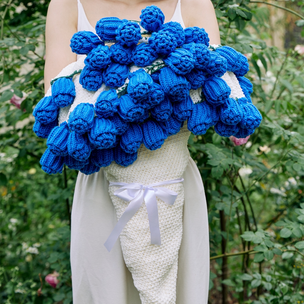 91家纺网 家纺一手货源 找家纺 暖绵绵家纺 2025春夏新款玫瑰花束毯多功能盖毯花束毯子 玫瑰花毯子毛毯毯子-桑薇 桑薇-深蓝