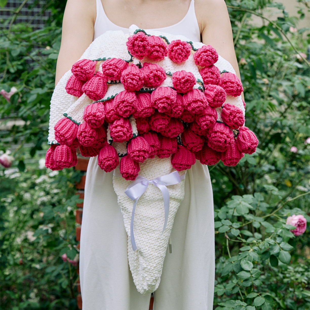 91家纺网 家纺一手货源 找家纺 暖绵绵家纺 2025春夏新款玫瑰花束毯多功能盖毯花束毯子 玫瑰花毯子毛毯毯子-桑薇 桑薇-豆沙