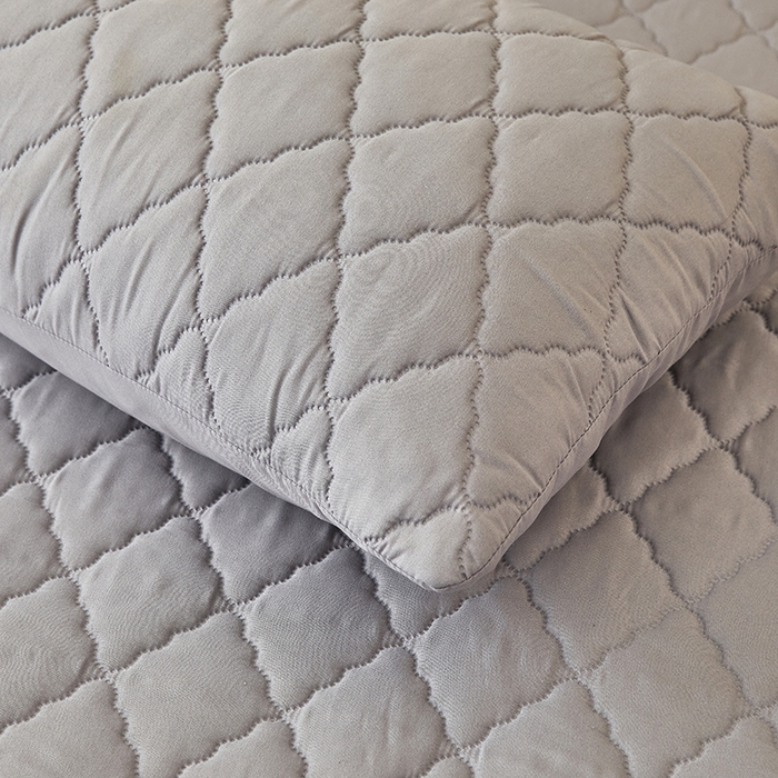 91家纺网 家纺一手货源 找家纺 衿成家纺 2025新款跨境电商热款菱形格夹棉防水床笠支持大佬价跑量多尺寸可做-单床笠 L-浅灰