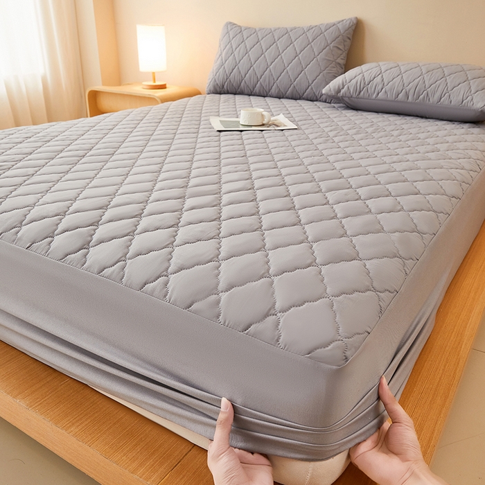 91家纺网 家纺一手货源 找家纺 衿成家纺 2025新款跨境电商热款菱形格夹棉防水床笠支持大佬价跑量多尺寸可做-单床笠 L-浅灰