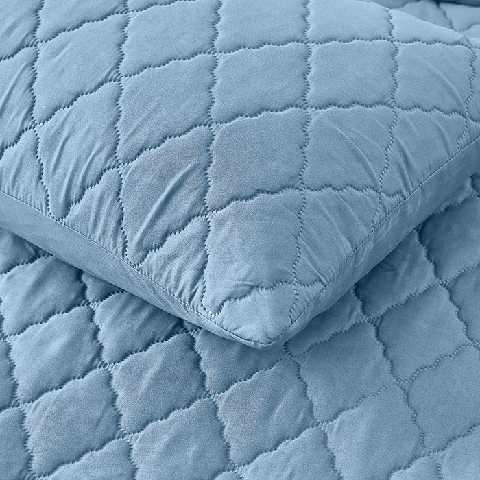 91家纺网 家纺一手货源 找家纺 衿成家纺 2025新款跨境电商热款菱形格夹棉防水床笠支持大佬价跑量多尺寸可做-单床笠 L-浅蓝