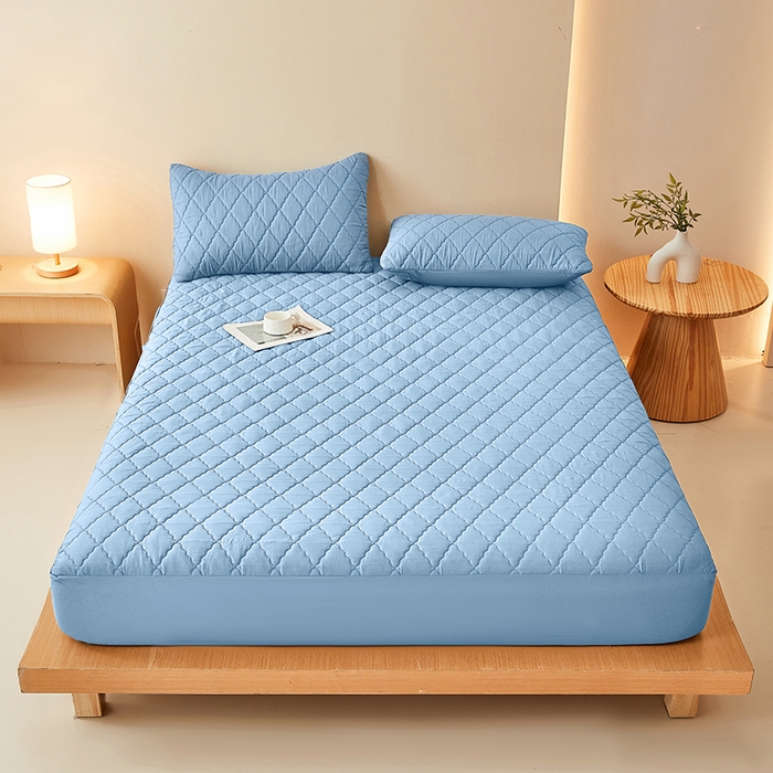 91家纺网 家纺一手货源 找家纺 衿成家纺 2025新款跨境电商热款菱形格夹棉防水床笠支持大佬价跑量多尺寸可做-单床笠 L-浅蓝