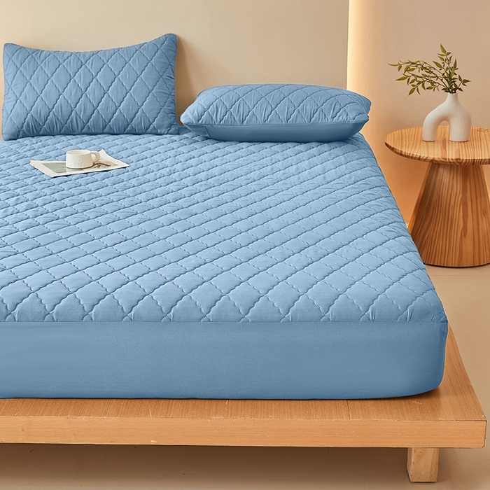 91家纺网 家纺一手货源 找家纺 衿成家纺 2025新款跨境电商热款菱形格夹棉防水床笠支持大佬价跑量多尺寸可做-单床笠 L-浅蓝