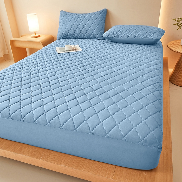91家纺网 家纺一手货源 找家纺 衿成家纺 2025新款跨境电商热款菱形格夹棉防水床笠支持大佬价跑量多尺寸可做-单床笠 L-浅蓝