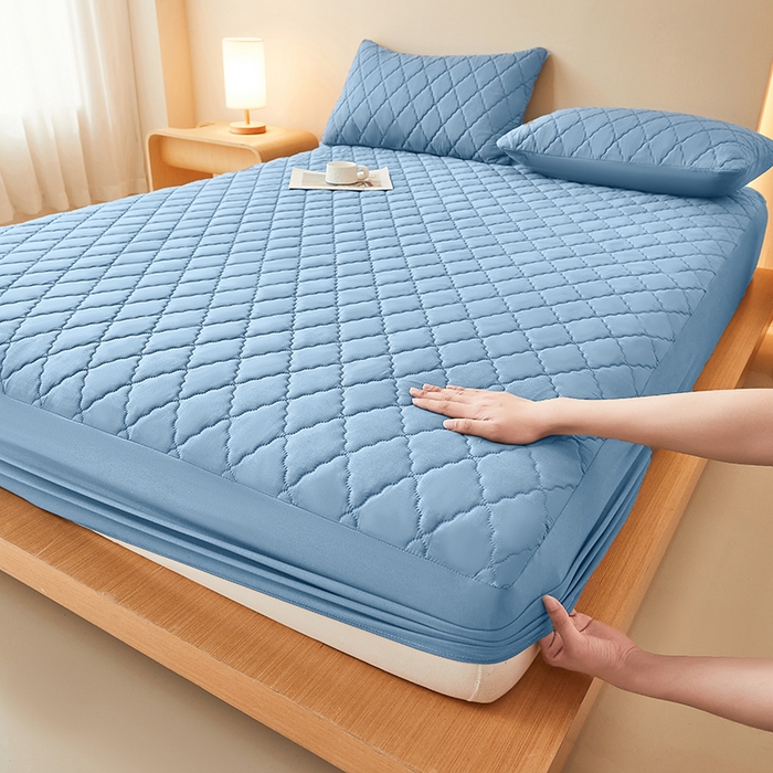 91家纺网 家纺一手货源 找家纺 衿成家纺 2025新款跨境电商热款菱形格夹棉防水床笠支持大佬价跑量多尺寸可做-单床笠 L-浅蓝