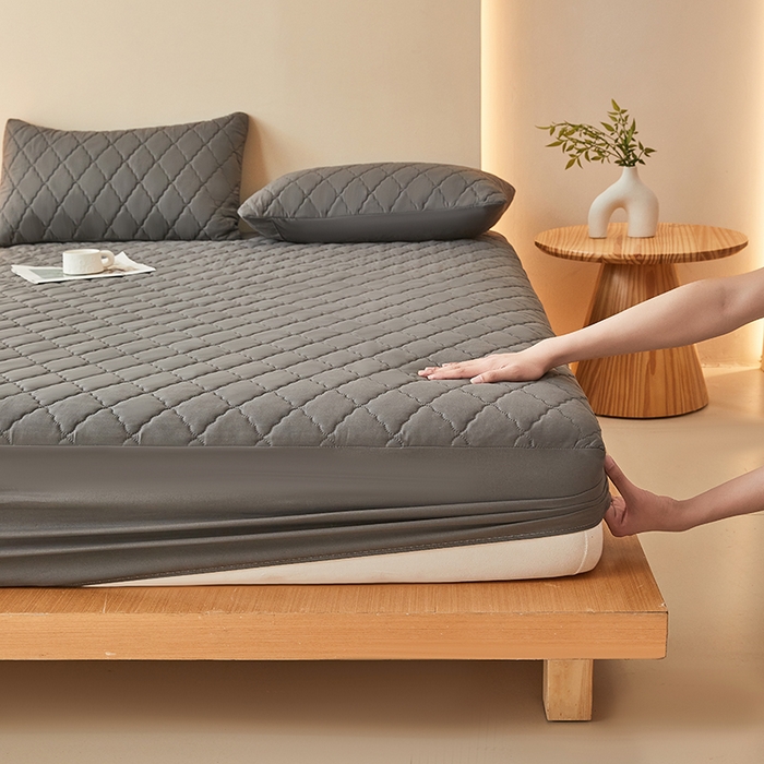 91家纺网 家纺一手货源 找家纺 衿成家纺 2025新款跨境电商热款菱形格夹棉防水床笠支持大佬价跑量多尺寸可做-单床笠 L-深灰