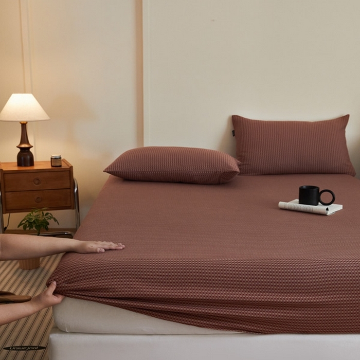 91家纺网 家纺一手货源 找家纺 2025新款A类全棉色织双层纱单床笠 格林-烟红