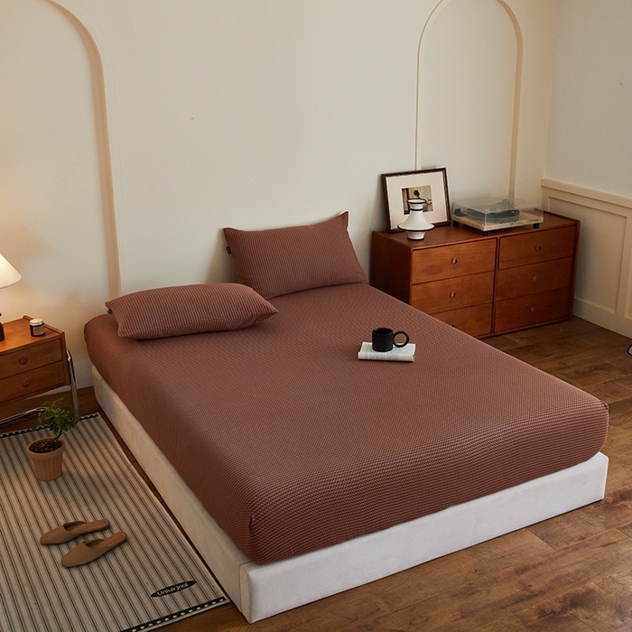 91家纺网 家纺一手货源 找家纺 2025新款A类全棉色织双层纱单床笠 格林-烟红