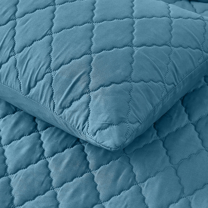 91家纺网 家纺一手货源 找家纺 衿成家纺 2025新款跨境电商热款菱形格夹棉防水床笠支持大佬价跑量多尺寸可做-单床笠 L-深蓝