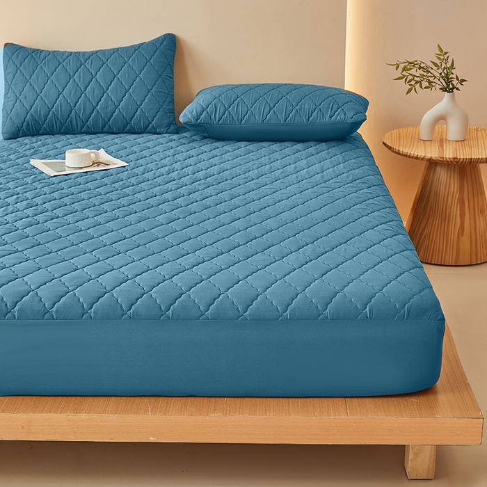 91家纺网 家纺一手货源 找家纺 衿成家纺 2025新款跨境电商热款菱形格夹棉防水床笠支持大佬价跑量多尺寸可做-单床笠 L-深蓝