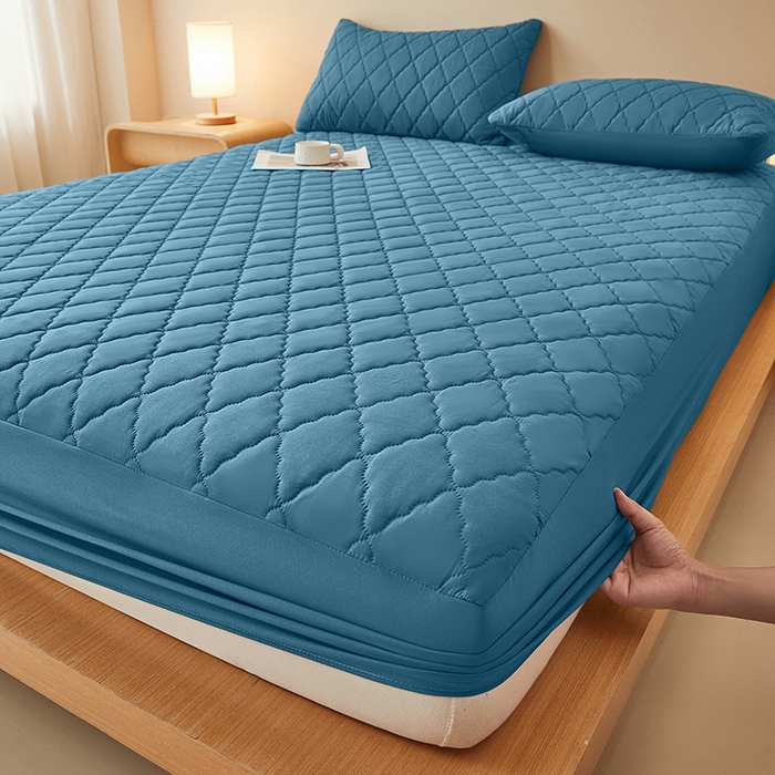 91家纺网 家纺一手货源 找家纺 衿成家纺 2025新款跨境电商热款菱形格夹棉防水床笠支持大佬价跑量多尺寸可做-单床笠 L-深蓝