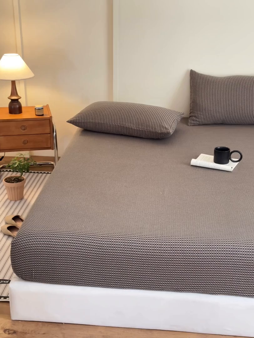 91家纺网 家纺一手货源 找家纺 2025新款A类全棉色织双层纱单床笠 格林-烟灰