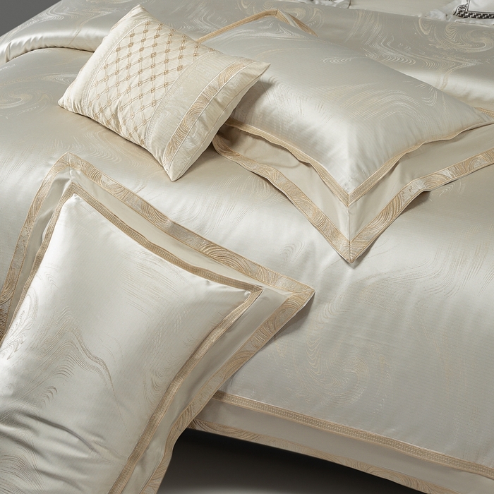 91家纺网 家纺一手货源 找家纺 （总）高大尚婚庆馆  2025新款长绒棉高精密臻丝缎四件套-鎏金岁月