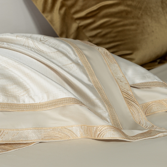 91家纺网 家纺一手货源 找家纺 （总）高大尚婚庆馆  2025新款长绒棉高精密臻丝缎四件套-鎏金岁月