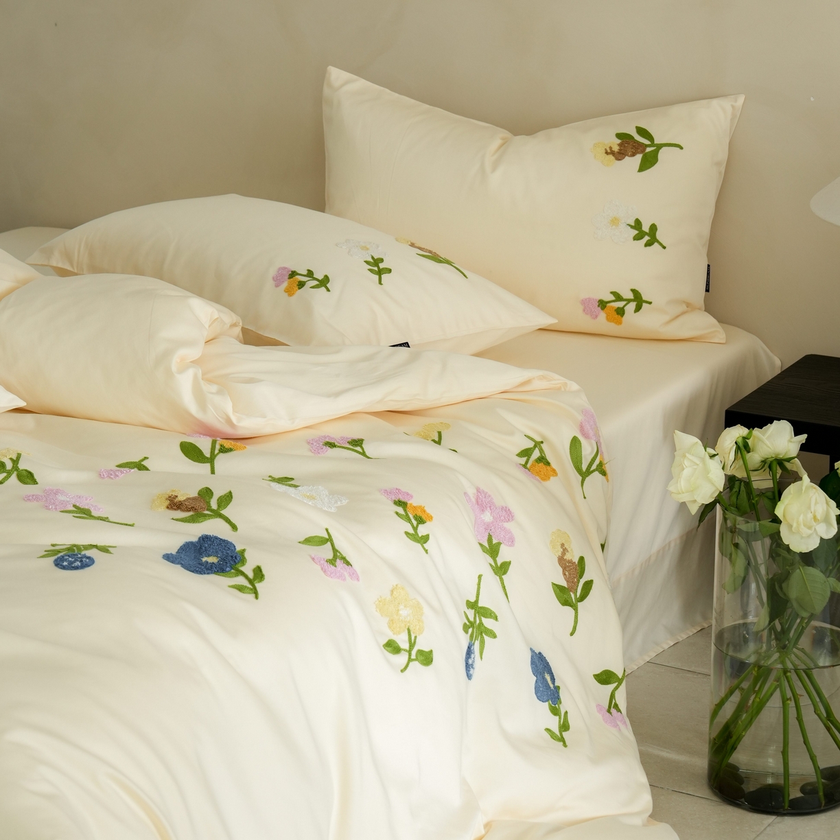 秀色家纺 2025新款小清新60s长绒棉四件套纯棉全棉毛巾绣被套床单轻奢床品-网红风 小苍兰