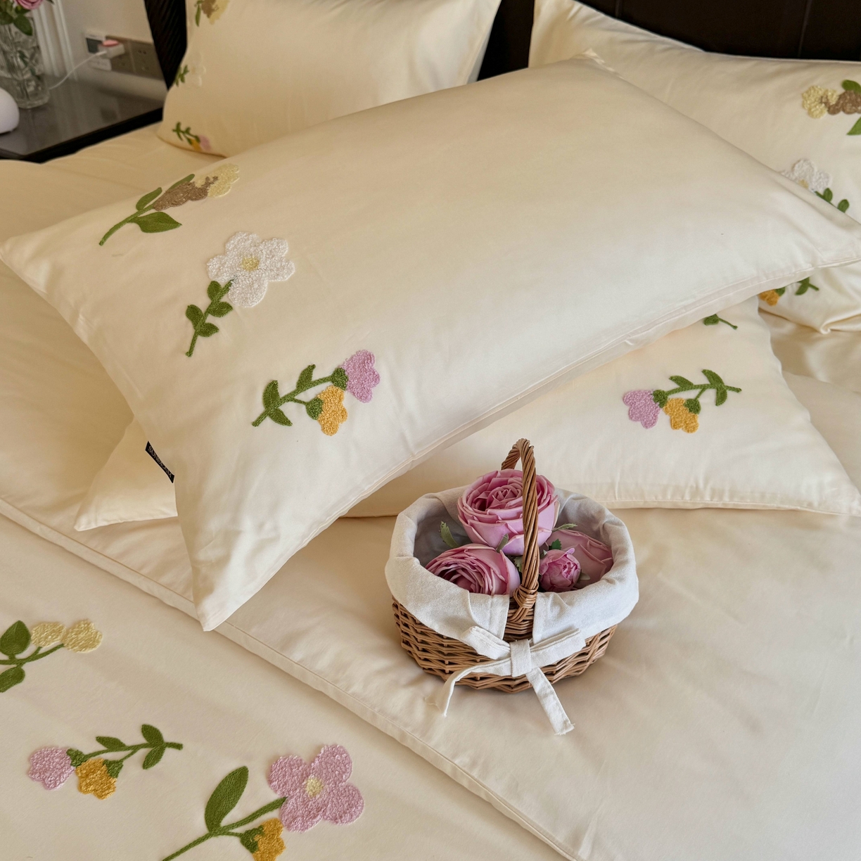 91家纺网 家纺一手货源 找家纺 秀色家纺 2025新款小清新60s长绒棉四件套纯棉全棉毛巾绣被套床单轻奢床品-小红书实拍风 小苍兰