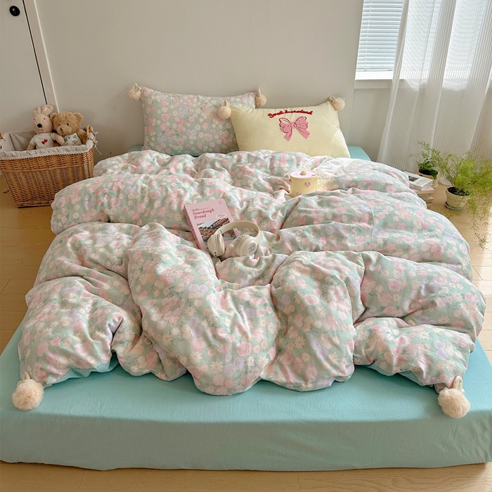 91家纺网 家纺一手货源 找家纺 丽涵家纺 2025新款全棉纯棉双层纱色织水洗棉毛巾绣四件套 球球款花花兔-豆绿