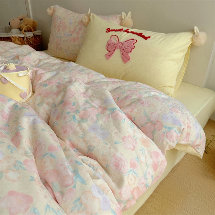 91家纺网 家纺一手货源 找家纺 丽涵家纺 2025新款全棉纯棉双层纱色织水洗棉毛巾绣四件套 球球款花花兔-奶黄