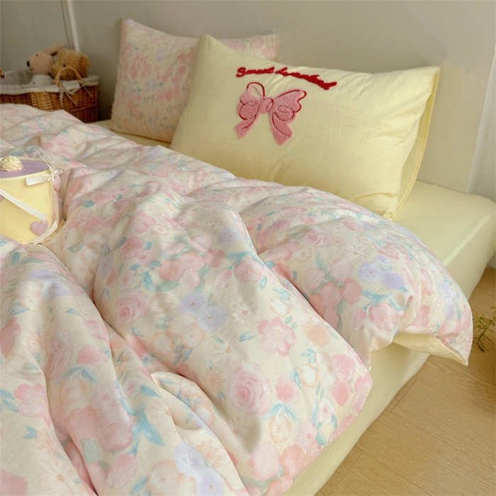 91家纺网 家纺一手货源 找家纺 丽涵家纺 2025新款全棉纯棉双层纱色织水洗棉毛巾绣四件套 花花兔-奶黄