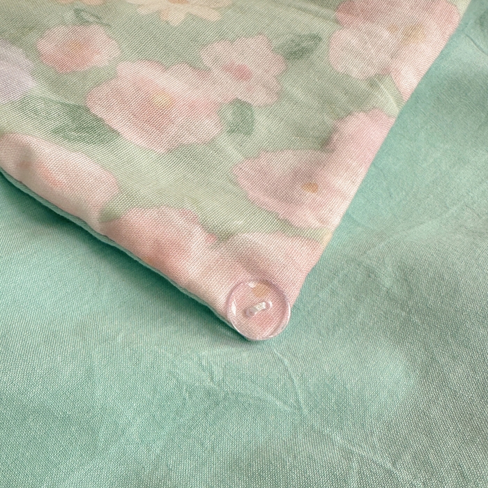 91家纺网 家纺一手货源 找家纺 丽涵家纺 2025新款全棉纯棉双层纱色织水洗棉毛巾绣四件套 花花兔-豆绿