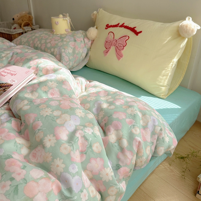 91家纺网 家纺一手货源 找家纺 丽涵家纺 2025新款全棉纯棉双层纱色织水洗棉毛巾绣四件套 球球款花花兔-豆绿