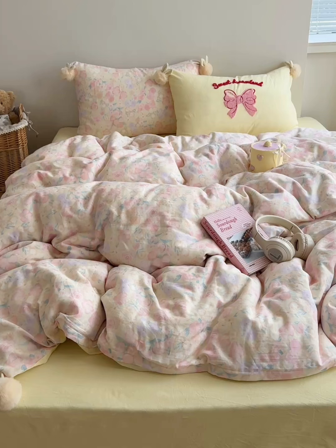 91家纺网 家纺一手货源 找家纺 丽涵家纺 2025新款全棉纯棉双层纱色织水洗棉毛巾绣四件套 球球款花花兔-奶黄