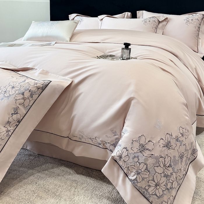 91家纺网 家纺一手货源 找家纺 （总）张公子婚庆馆 2025新款140支新疆长绒棉纯棉居家绣花拼角工艺系列四件套—秘境