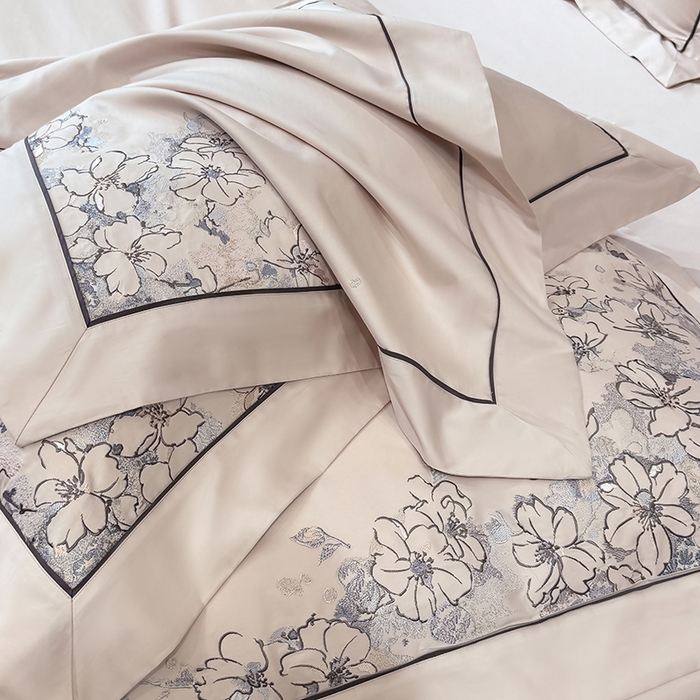 91家纺网 家纺一手货源 找家纺 （总）张公子婚庆馆 2025新款140支新疆长绒棉纯棉居家绣花拼角工艺系列四件套—秘境