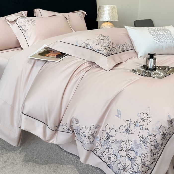 91家纺网 家纺一手货源 找家纺 （总）张公子婚庆馆 2025新款140支新疆长绒棉纯棉居家绣花拼角工艺系列四件套—秘境