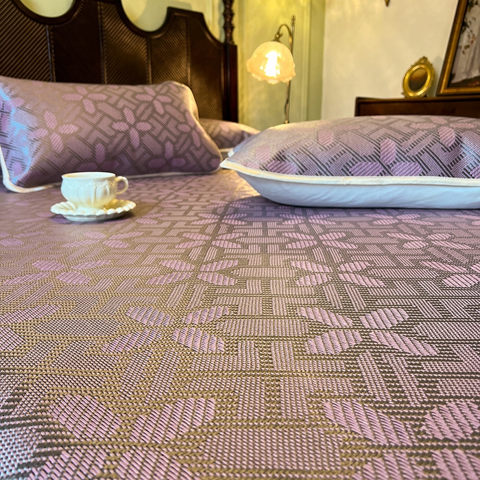 91家纺网 家纺一手货源 找家纺 网红馆（ck家纺） 2025新款可脱卸床裙款冰藤席-盛夏繁星 莲红