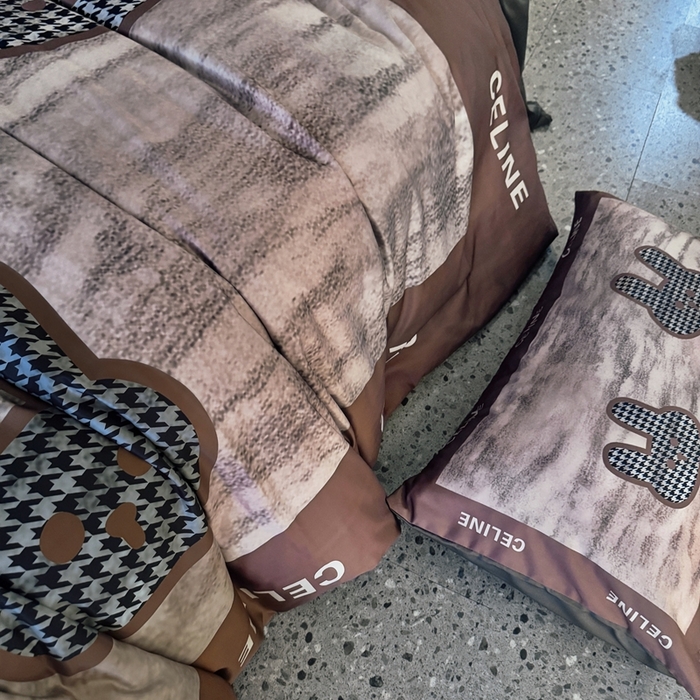 91家纺网 家纺一手货源 找家纺 丽斐纺织 2025新款冰丝四件套 土咔兔