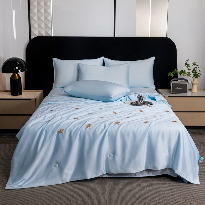 91家纺网 家纺一手货源 找家纺 梦镜家纺 2025新款A类水洗真丝夏被四件套-银树叶 银树叶水蓝