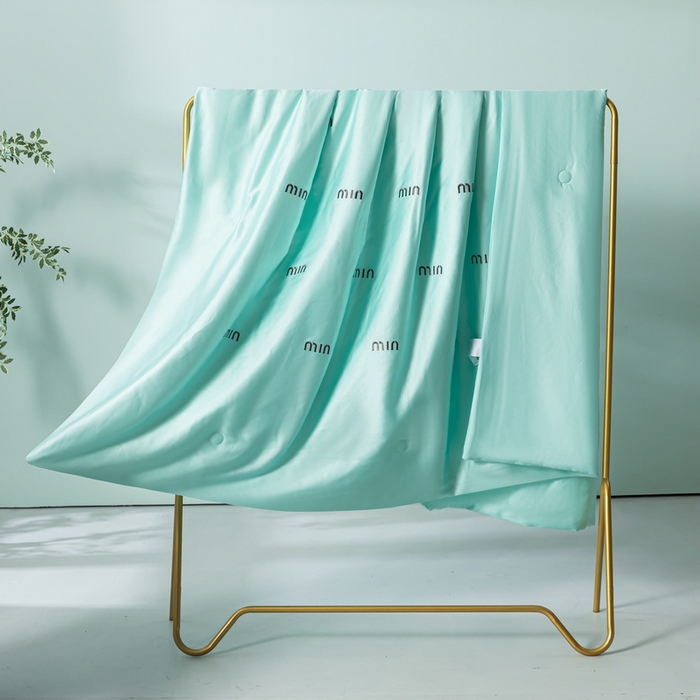 91家纺网 家纺一手货源 找家纺 梦镜家纺 2025新款A类水洗真丝夏被四件套-minmin minmin水绿