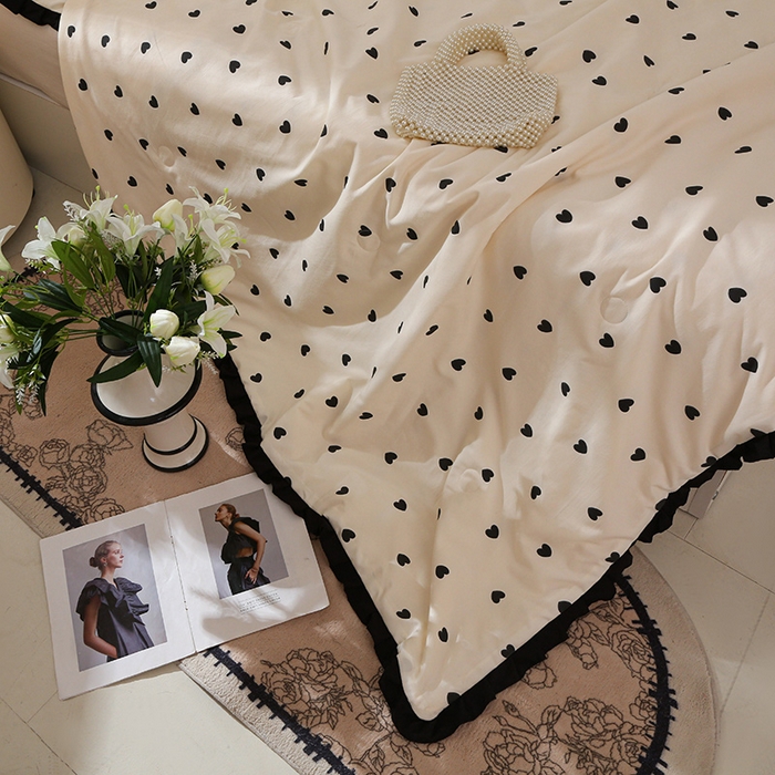 91家纺网 家纺一手货源 找家纺 （总）薇玛仕 2025新款韩版宽边水洗棉大豆夏被赫本风亲肤柔软夏季薄被子