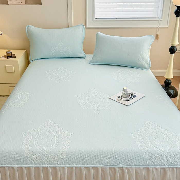 91家纺网 家纺一手货源 找家纺 布卢姆床垫 2025新款A类PE乙纶冰豆豆凉席床裙款 蝴蝶花镜 蓝