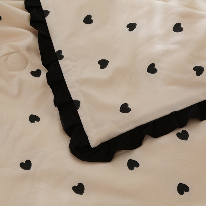 91家纺网 家纺一手货源 找家纺 薇玛仕 2025新款韩版宽边水洗棉大豆夏被赫本风亲肤柔软夏季薄被子 赫本-爱心