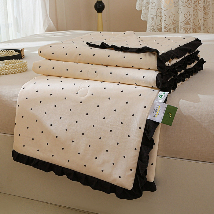 91家纺网 家纺一手货源 找家纺 薇玛仕 2025新款韩版宽边水洗棉大豆夏被赫本风亲肤柔软夏季薄被子 赫本-波点