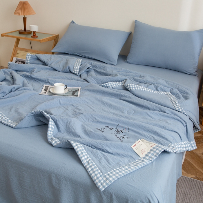 91家纺网 家纺一手货源 找家纺 帕芬鸟家纺 2025新款亲肤棉花夏被 星空蓝