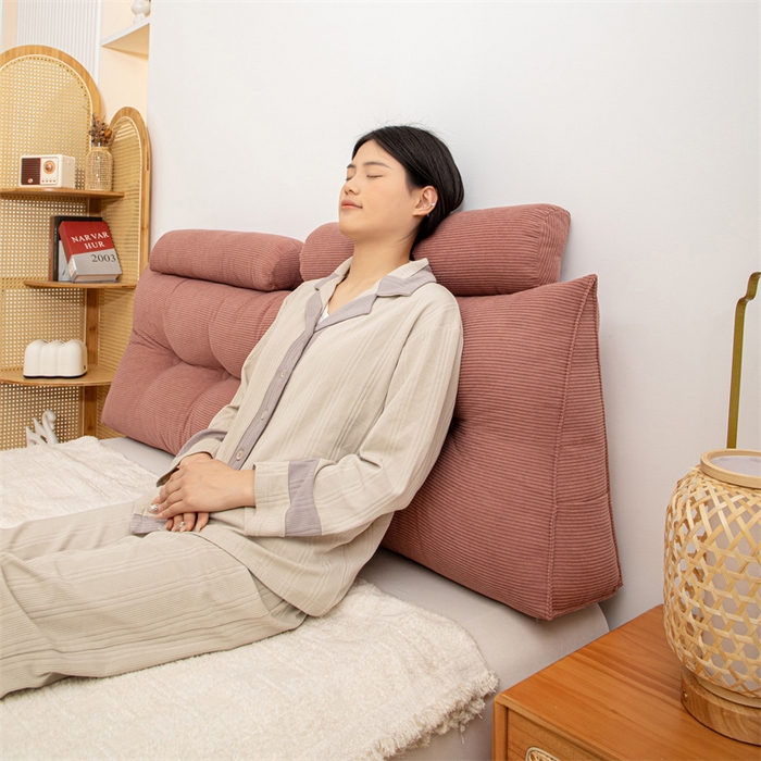 91家纺网 家纺一手货源 找家纺 沐沐家纺 2026新款灯芯绒三角靠背带头枕 胭脂红