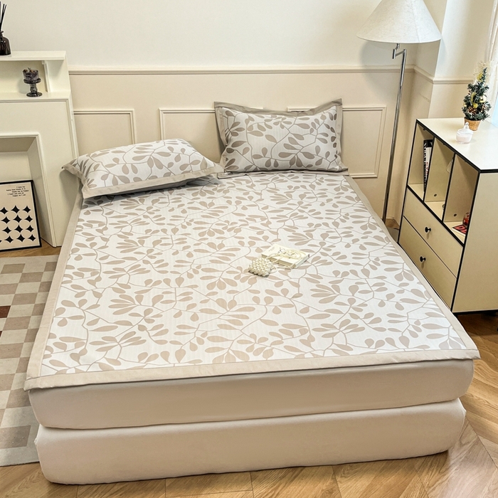 91家纺网 家纺一手货源 找家纺 宜代光年 2025新款冷凝丝可水洗提花凉感席-床席款 凉感叶繁-咖