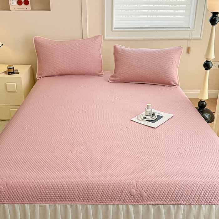 91家纺网 家纺一手货源 找家纺 布卢姆床垫 2025新款A类PE乙纶冰豆豆凉席床裙款 樱桃 粉