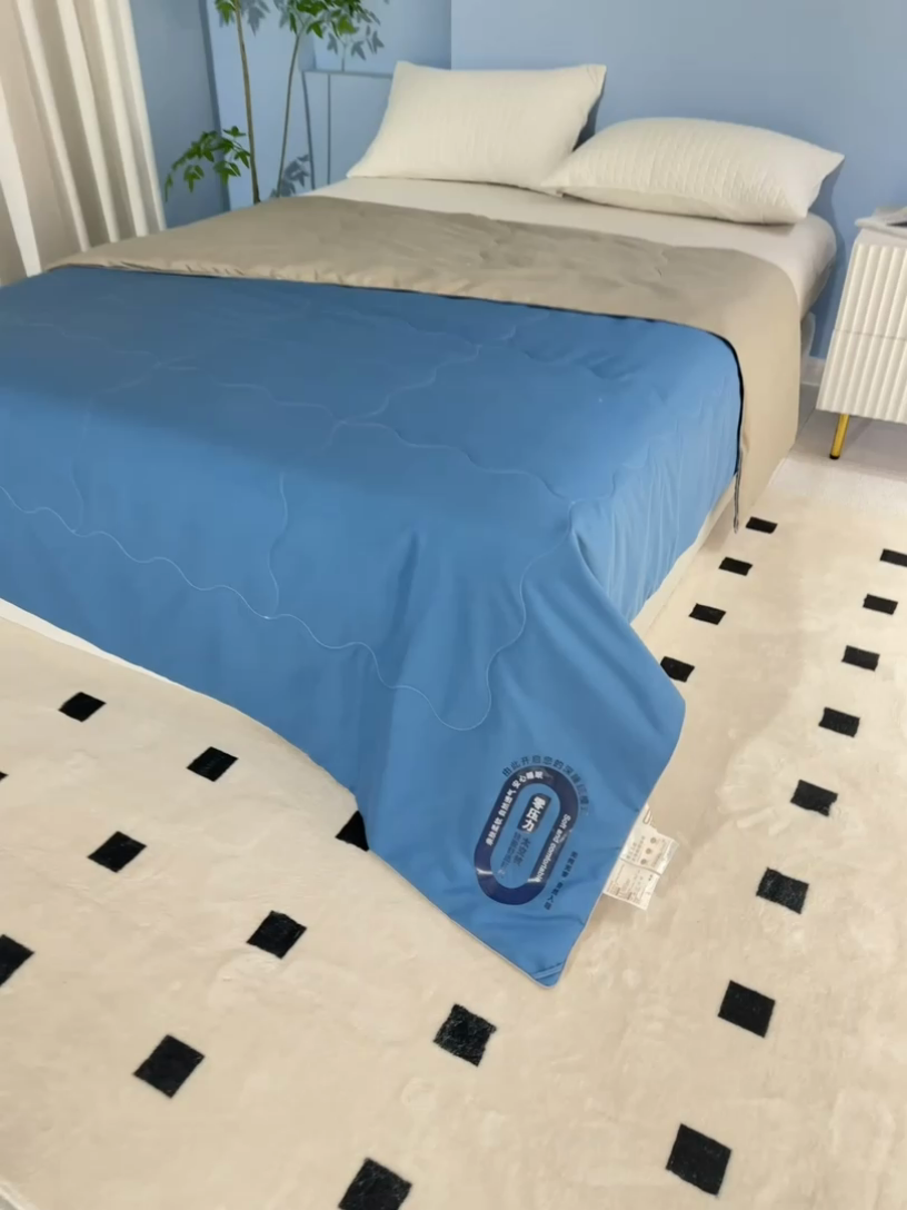 91家纺网 家纺一手货源 找家纺 好老表被业 2025新款超柔云朵被芯零压被子 零压被夏被绗缝