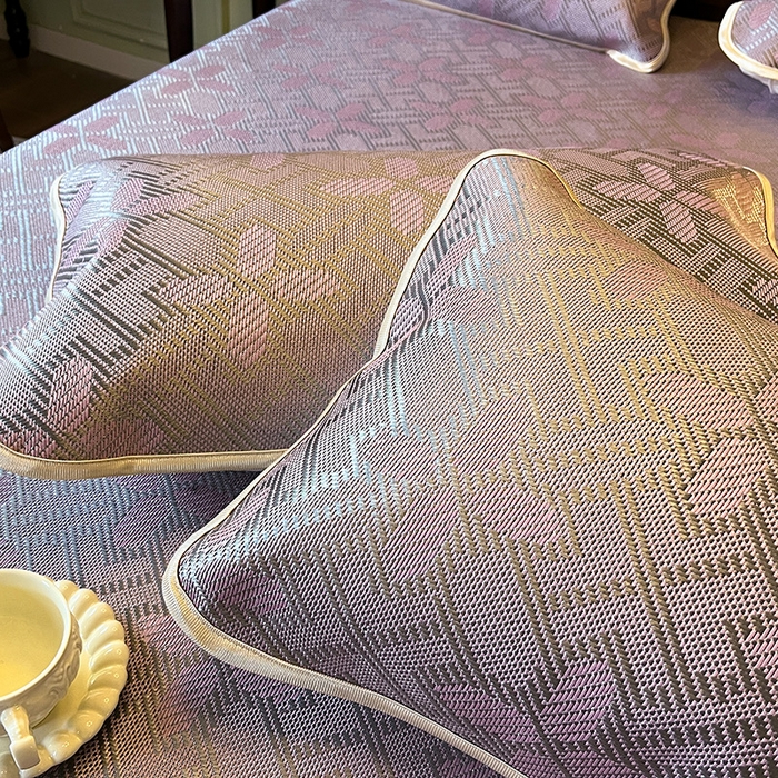 91家纺网 家纺一手货源 找家纺 网红馆（ck家纺） 2025新款可脱卸床裙款冰藤席-盛夏繁星 莲红