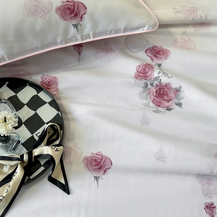 91家纺网 家纺一手货源 找家纺 芊寻家居 2025新款50支天丝数码麻绳款夏被四件套 玫瑰雅韵