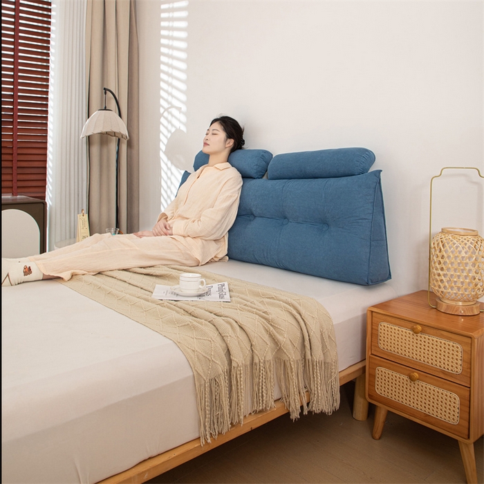 91家纺网 家纺一手货源 找家纺 沐沐家纺 2026新款雪尼绒三角靠背带头枕 孔雀蓝