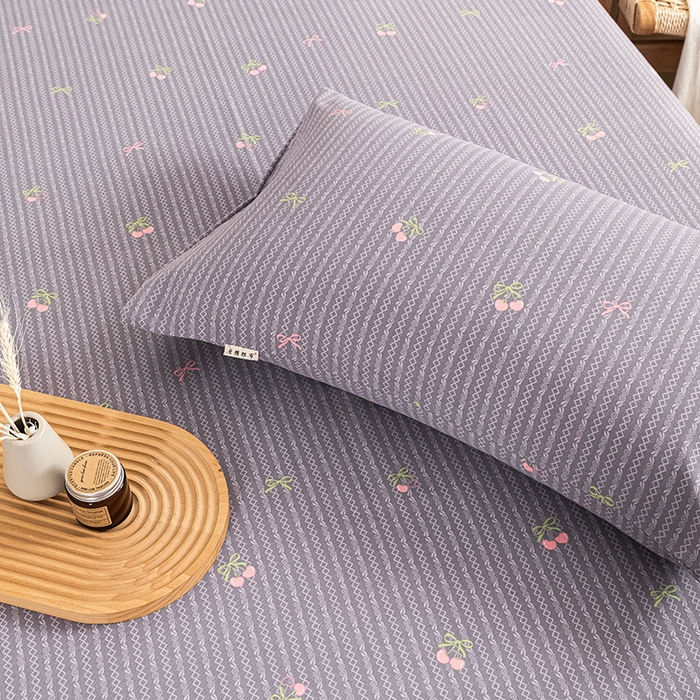 91家纺网 家纺一手货源 找家纺 芃成家纺 2025新款加厚老粗布床单 爱心樱桃