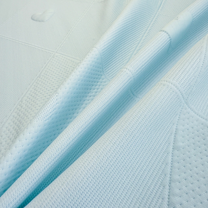 91家纺网 家纺一手货源 找家纺 布卢姆床垫 2025新款A类PE乙纶冰豆豆凉席床裙款 菱格爱心