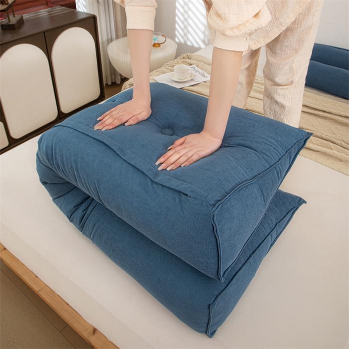 91家纺网 家纺一手货源 找家纺 沐沐家纺 2026新款雪尼绒三角靠背带头枕 孔雀蓝