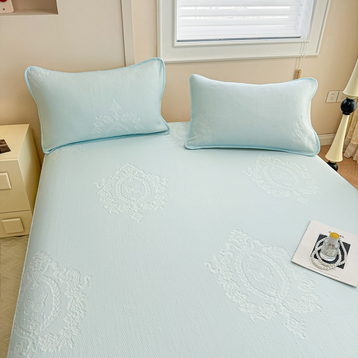 91家纺网 家纺一手货源 找家纺 布卢姆床垫 2025新款A类PE乙纶冰豆豆凉席床裙款 蝴蝶花镜 蓝